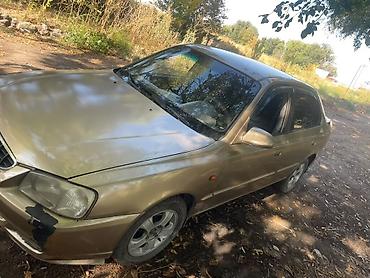 Hyundai Accent: 2005 г., 1.6 л, Механика, Бензин, Седан