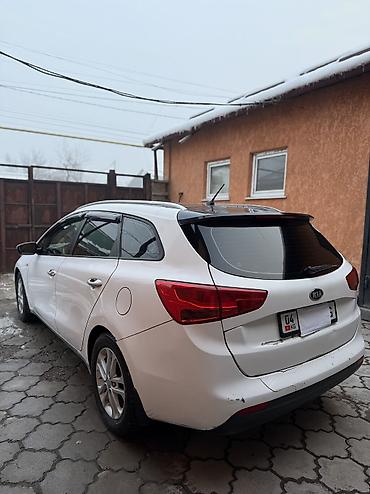 Kia: Kia Ceed: 2014 г., 1.4 л, Механика, Бензин, Универсал — 7
