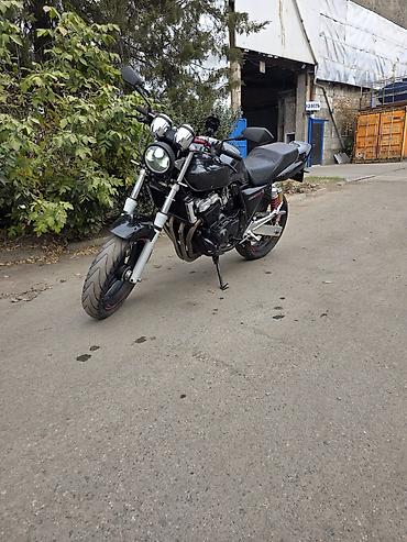 honda cb400: Мотоцикл «нейкед» класс: компактный городской байк с рядным — 1