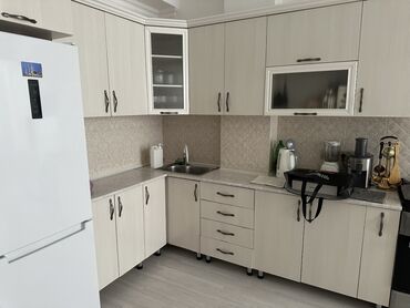 1к квартира бишкек: Просторная квартира с современной отделкой и мебелью. Кухня