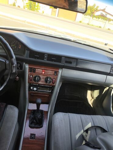 зеркало на мерседес 124: Mercedes-Benz W124: 1988 г., 2.3 л, Механика, Бензин, Седан