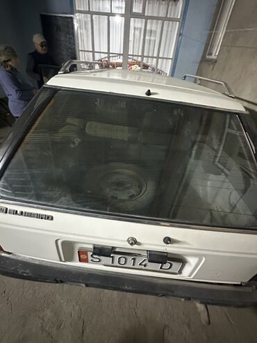 прицеп бензавоз: Nissan Bluebird: 1987 г., 2 л, Механика, Дизель, Универсал