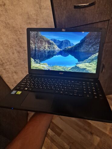 acer neotouch p400: Intel Core i5, 12 GB