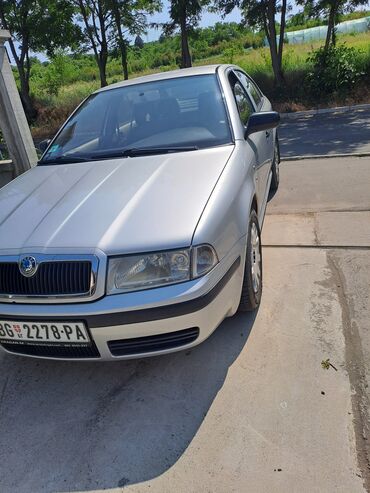 set za ciscenje auta: Prodajem auto škoda oktavija 1,9dzel 2oo4g cena 2100e