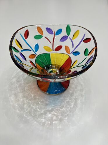 стекло посуды: Венецианская ваза предназначена для сладкого, изготовлена из