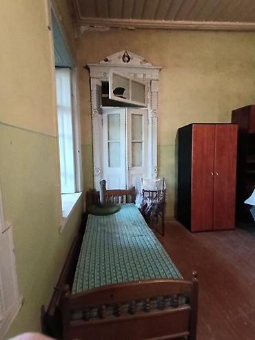 daşkəsən: Satılır: qədim üslublu həyət evi Xüsusiyyətlər: - 1 mərtəbə, hündür — 8