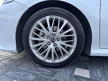 Транспорт: Toyota Camry: 2018 г., 2.5 л, Автомат, Бензин, Седан — 10