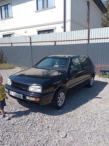 Volkswagen Golf: 1994 г., 1.4 л, Механика, Бензин, Хэтчбэк