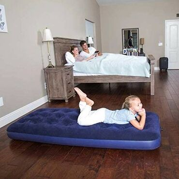 Матрасы: Одноместный надувной матрас серии Flocked Air Bed изготовлен по