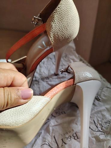 shoes: B&Y Shoes qadın tuflisi - Model: incə burunlu, T-kəmərli, açıq — 3