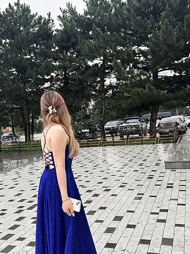 derimod 38: ПРОДАЮ ПЛАТЬЕ💝 БЛЕСТКИ СВЕТООТРАЖАЮЩИЕ🤍 ОДЕТО ТОЛЬКО 1 РАЗ🩵 ЦЕНА — 1
