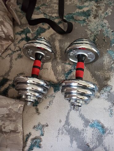 наборные гантели с поворотным механизмом: Разборные гантели с хромированными блинами. - Комплект: 2 гантели. -