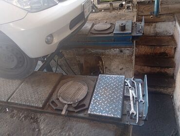 купить оборудование для заправки автокондиционеров: Стенд сход-развала AUTOBOSS A-851 с поворотными кругами и подъёмной