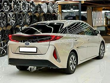 Toyota: Toyota Prius: 2018 г., 1.8 л, Автомат, Электромобиль, Лифтбек — 5