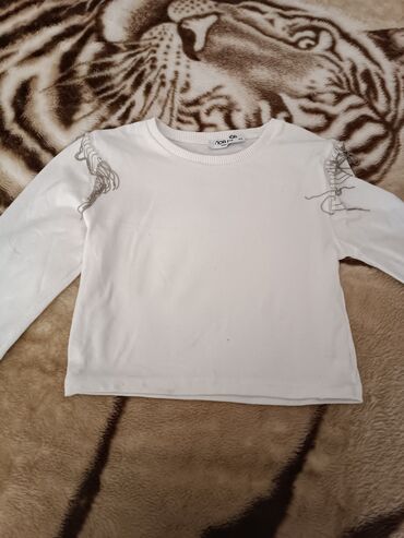 Köynək və bluzalar: Hamisi demek olar ki çox teze qalib bir,iki defe — 17