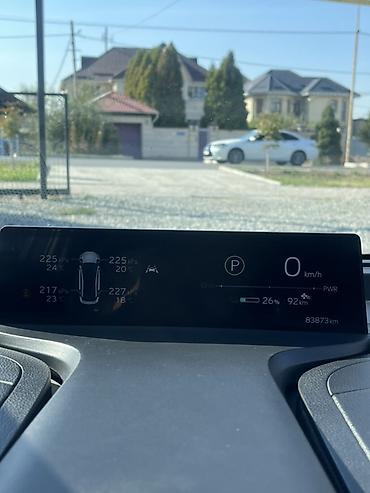 Toyota: Toyota bZ3: 2023 г., Электромобиль, Седан — 9