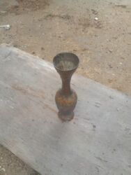 yapay gul: Bir vaza, Metal