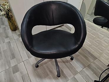 Dairəvi formalı salon/ofis kreslosu - Material: qara süni dəridən lalafo.az -da Dairəvi formalı salon/ofis kreslosu - Material: qara süni dəridən