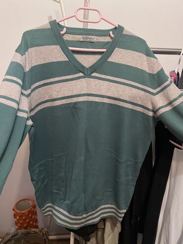 мужской свитер: Продаю мужские свитера турция размер 44-52 состояние как новое