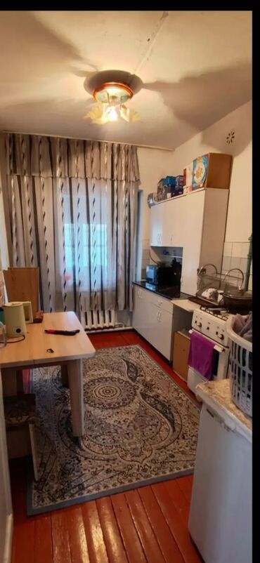 сдаю дома бишкек: 60 м², 3 комнаты, Парковка, Забор, огорожен