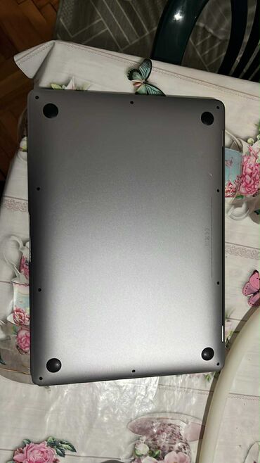 Apple: 13.3 " — 14