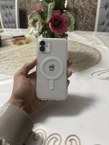 tecno camon 18 цена в бишкеке: IPhone 11, Б/у, 128 ГБ, Белый, Чехол, 93 %