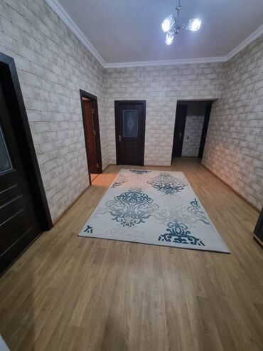 Uzunmüddətli kirayə mənzillər: Sebail rayonu, Bayıl qesebesinde Jurnalistler binasında,17 — 10