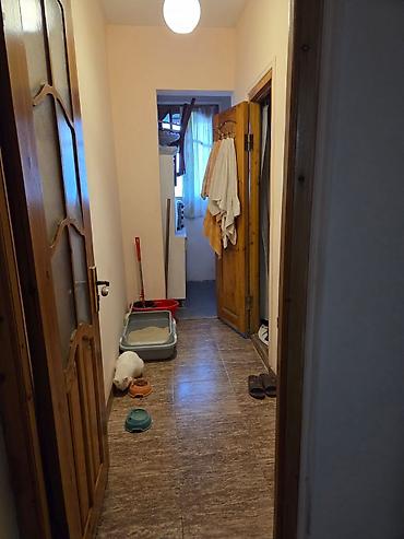 bakida hovuzlu evler: 2 otaqlı mənzil – zövqlə təmir olunmuş, işıqlı və rahat plan Ümumi — 6