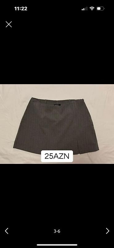 Stradivariusdan alinib, 50azn yenidir geyinilmeyib, 30azn satilir, M