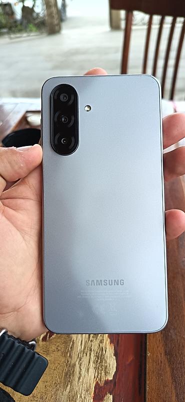 redmi note 15 kabro: Samsung Galaxy A17, 128 GB, rəng - Gümüşü, Barmaq izi — 2