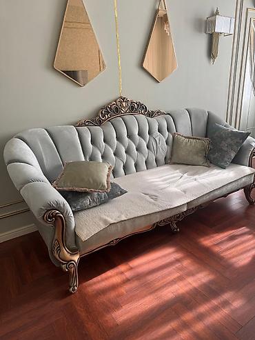 Divanlar: Klassik üslubda 3 nəfərlik salon divanı - Rəng: açıq boz/boz-yaşıl — 1