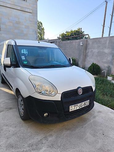 Fiat Doblo: 1.3 l | 2010 il 15000 km Van body type