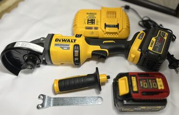 коплект: Аккумуляторная углошлифовальная машина DeWALT XR FLEXVOLT DCG414T2