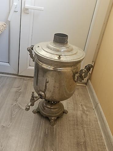 samovar tarixi: Kömür/odunla işləyən metal samovar. 3-4 dəfə işlənib. 5 litr su — 3