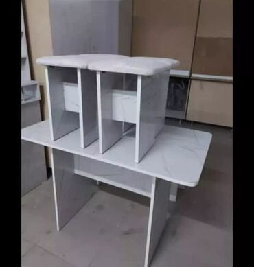 Другая мебель: Кухонный стол 4 табуретка комплект новый оптом баасы 3500сом готовые — 4