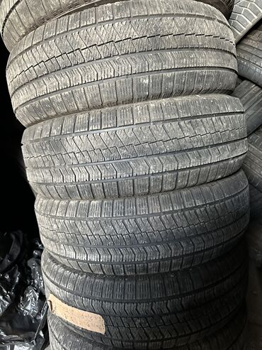 Шины: Шины 225 / 60 / R 17, Зима, Б/у, Комплект, Легковые, Япония, Bridgestone