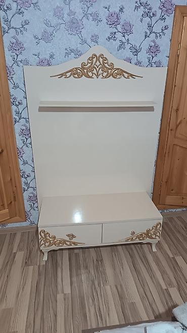 mebel dunyasi: Yeni, Düz TV altlığı, Polkalı, Laminat — 1