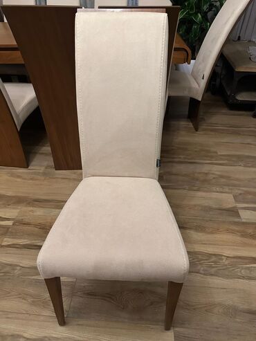 Masa və oturacaq dəstləri: Qonaq otağı üçün, Açılan, Dördbucaq masa, 12 stul — 6