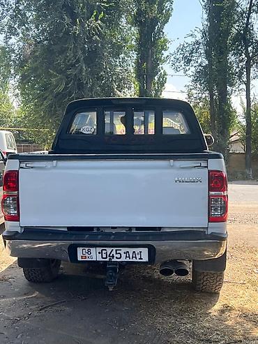 бампер mitsubishi delica: Toyota Hilux: 2014 г., 2.7 л, Механика, Бензин, Пикап — 5