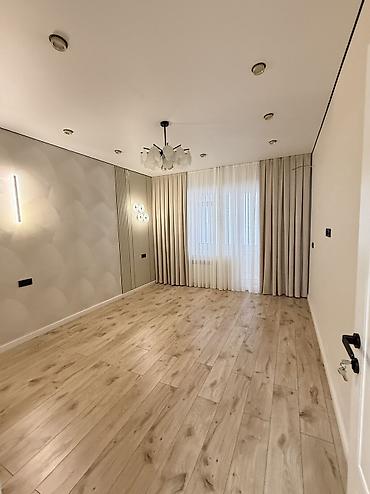 кв в центре: 2 комнаты, 76 м², Церковь 108 серия, 1 этаж — 8