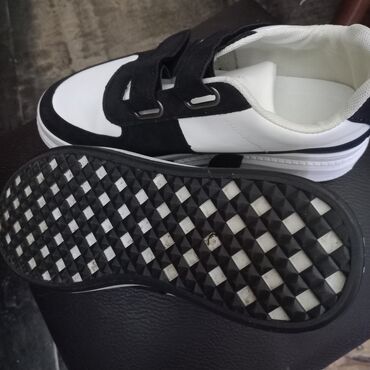 Women's Sneakers and athletic shoes: Ölçü: 40, Yeni — 4