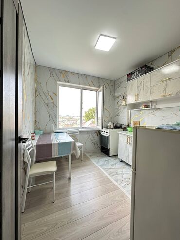 дома псо: 2 комнаты, 56 м², Индивидуалка, 3 этаж, Косметический ремонт
