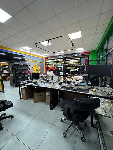 Аренда офисов: Аренда офисов, 100 м², В жилом комплексе, 1 линия, С оборудованием, С видом на горы — 7