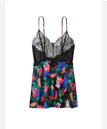 Пижамы: Пижамы от Victoria Secret.
Оригинал из США — 10