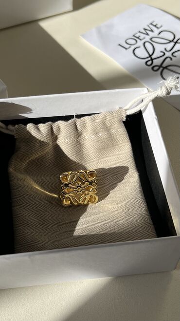 обручальное кольцо: Кольцо Loewe ❤️‍🔥 имеется коробка, пыльник и пакетик❤️