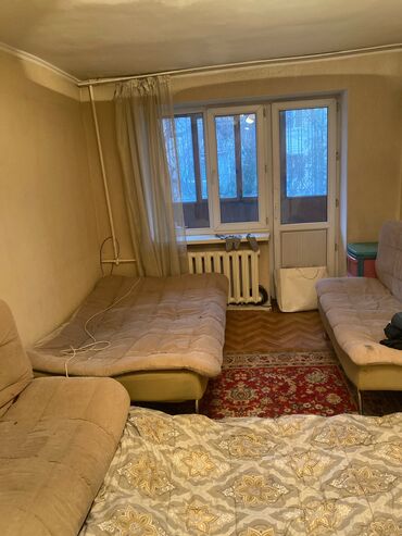 квартира с подселением для мальчиков: 2 бөлмө, Менчик ээси, Чогуу жашоо менен, Жарым -жартылай эмереги бар