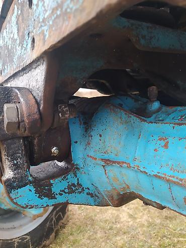 Traktorlar: Minsk Traktor Zavodunun Belarus seriyasından dördçəkən traktor — 9