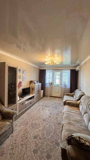 продается дом ак орго: 3 бөлмө, 58 кв. м, 104-серия, 5 кабат, Косметикалык ремонт