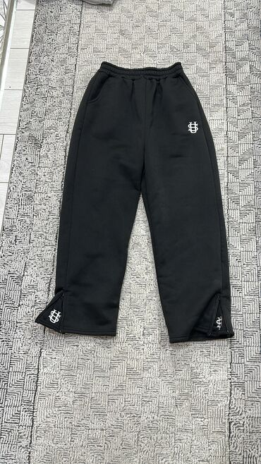 флиски найк бишкек: Продаю штаны 1500 СОМ широкие серые, и черные размер М на рост 170-180