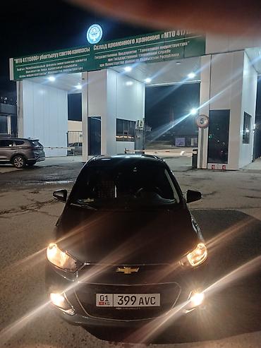 Chevrolet: Chevrolet Spark: 2017 г., 1 л, Вариатор, Бензин, Хэтчбэк — 4